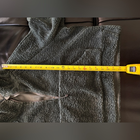 Lululemon Scuba Textured Sherpa Oversized Fleece Half Zip Hoodie in Dark Green - Picture 9 of 11